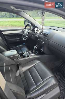 Внедорожник / Кроссовер Volkswagen Touareg 2007 в 