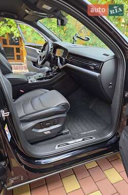 Внедорожник / Кроссовер Volkswagen Touareg 2021 в 