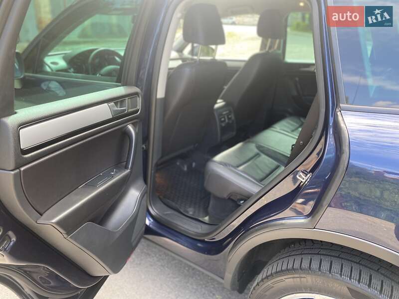 Позашляховик / Кросовер Volkswagen Touareg 2013 в Вінниці