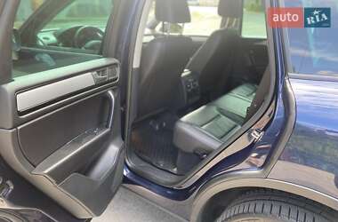 Внедорожник / Кроссовер Volkswagen Touareg 2013 в 