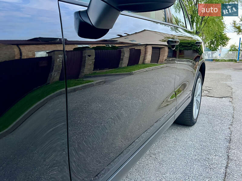 Позашляховик / Кросовер Volkswagen Touareg 2015 в Києві фото 14 Позашляховик / Кросовер Volkswagen Touareg 2015 в Києві