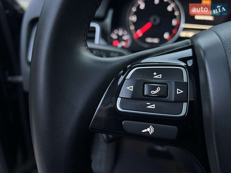 Позашляховик / Кросовер Volkswagen Touareg 2015 в Києві фото 47 Позашляховик / Кросовер Volkswagen Touareg 2015 в Києві