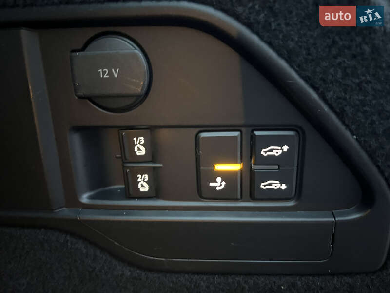 Позашляховик / Кросовер Volkswagen Touareg 2015 в Києві фото 65 Позашляховик / Кросовер Volkswagen Touareg 2015 в Києві