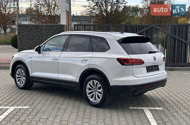 Внедорожник / Кроссовер Volkswagen Touareg 2020 в 