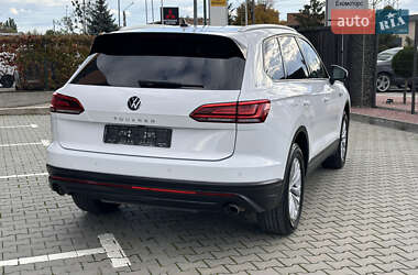Внедорожник / Кроссовер Volkswagen Touareg 2020 в 