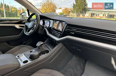 Внедорожник / Кроссовер Volkswagen Touareg 2020 в 