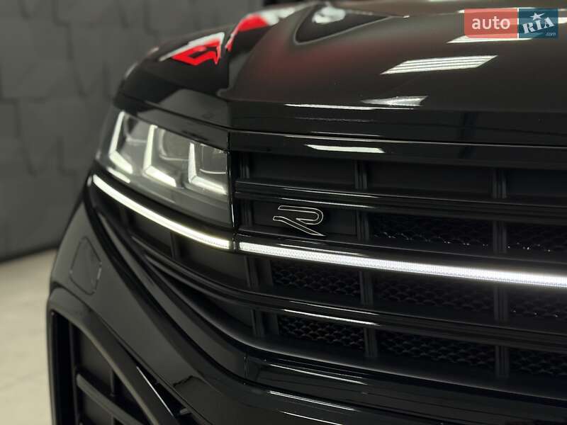 Позашляховик / Кросовер Volkswagen Touareg 2025 в Тернополі