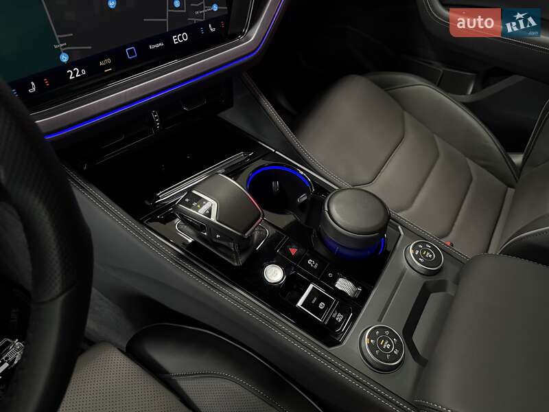 Позашляховик / Кросовер Volkswagen Touareg 2025 в Тернополі