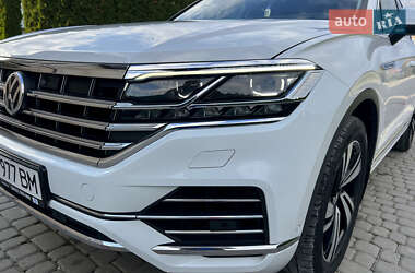 Внедорожник / Кроссовер Volkswagen Touareg 2019 в 