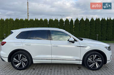 Внедорожник / Кроссовер Volkswagen Touareg 2019 в 