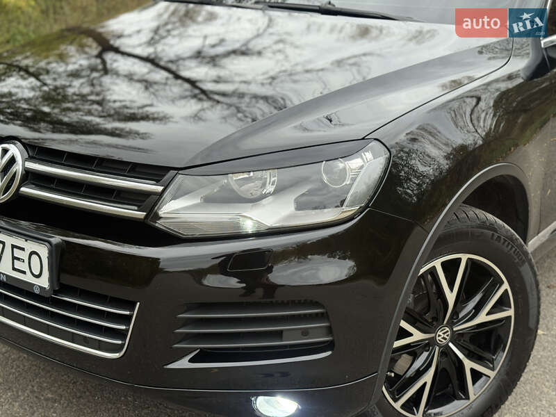 Внедорожник / Кроссовер Volkswagen Touareg 2012 в Звенигородке
