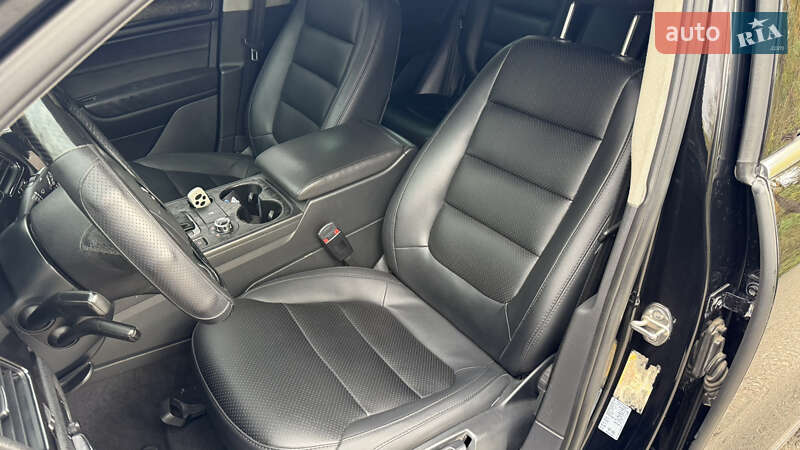 Внедорожник / Кроссовер Volkswagen Touareg 2012 в Звенигородке