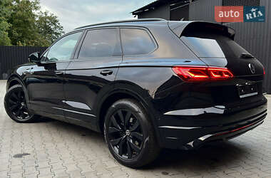 Внедорожник / Кроссовер Volkswagen Touareg 2022 в 