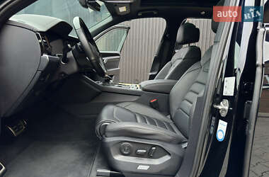 Внедорожник / Кроссовер Volkswagen Touareg 2022 в 