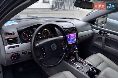 Внедорожник / Кроссовер Volkswagen Touareg 2004 в 