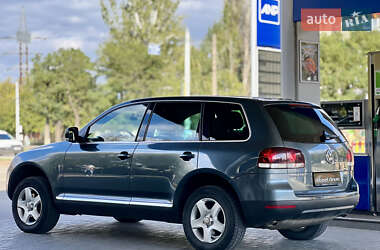 Внедорожник / Кроссовер Volkswagen Touareg 2005 в 