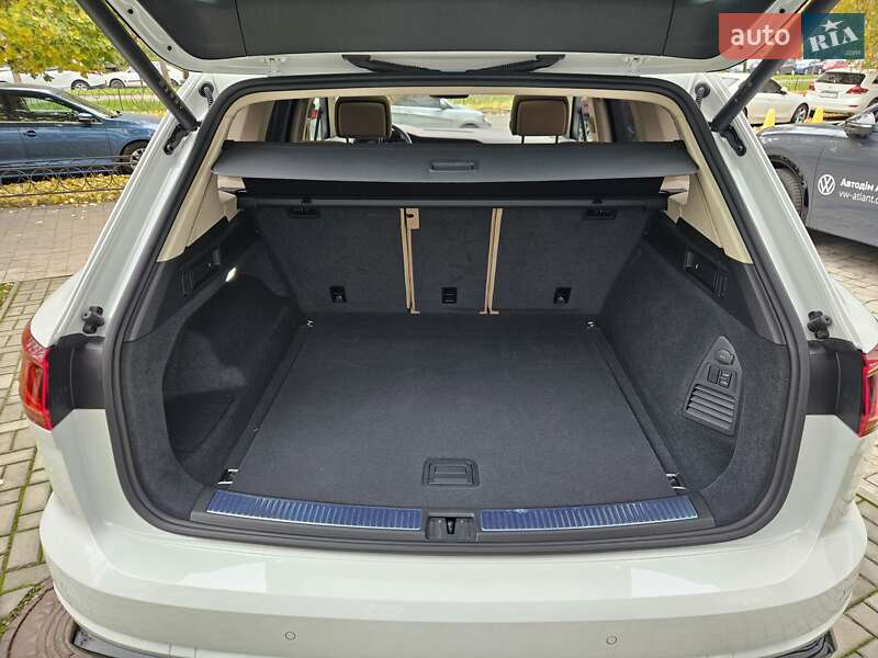 Позашляховик / Кросовер Volkswagen Touareg 2024 в Києві фото 31 Позашляховик / Кросовер Volkswagen Touareg 2024 в Києві