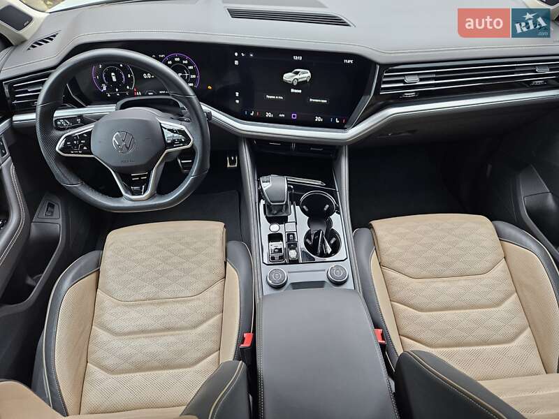 Позашляховик / Кросовер Volkswagen Touareg 2024 в Києві фото 44 Позашляховик / Кросовер Volkswagen Touareg 2024 в Києві