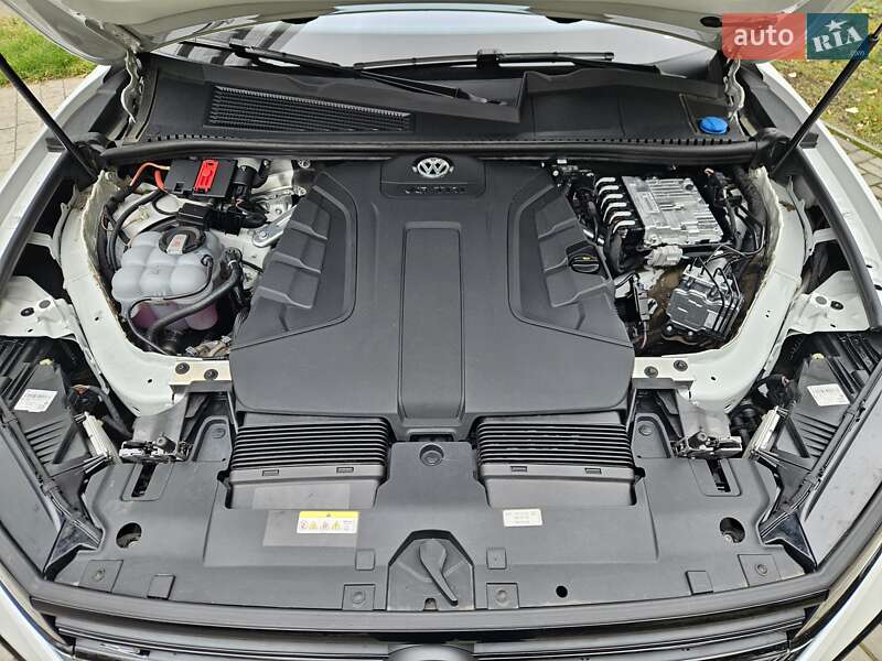 Позашляховик / Кросовер Volkswagen Touareg 2024 в Києві фото 60 Позашляховик / Кросовер Volkswagen Touareg 2024 в Києві