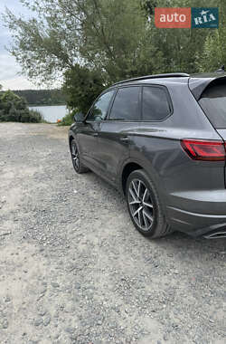 Внедорожник / Кроссовер Volkswagen Touareg 2020 в 