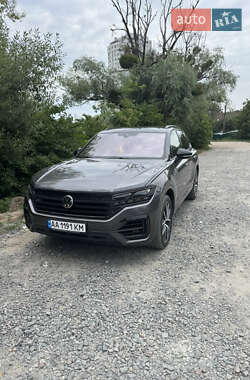 Внедорожник / Кроссовер Volkswagen Touareg 2020 в Киеве