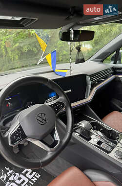 Внедорожник / Кроссовер Volkswagen Touareg 2020 в 