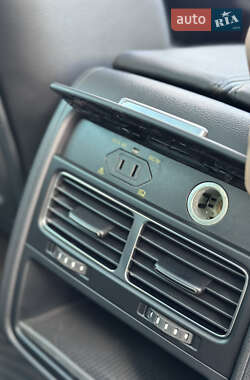 Внедорожник / Кроссовер Volkswagen Touareg 2013 в 