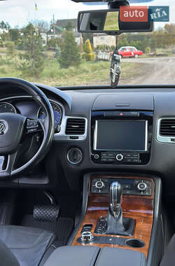 Внедорожник / Кроссовер Volkswagen Touareg 2013 в 