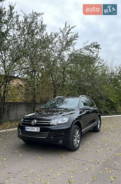 Внедорожник / Кроссовер Volkswagen Touareg 2013 в 