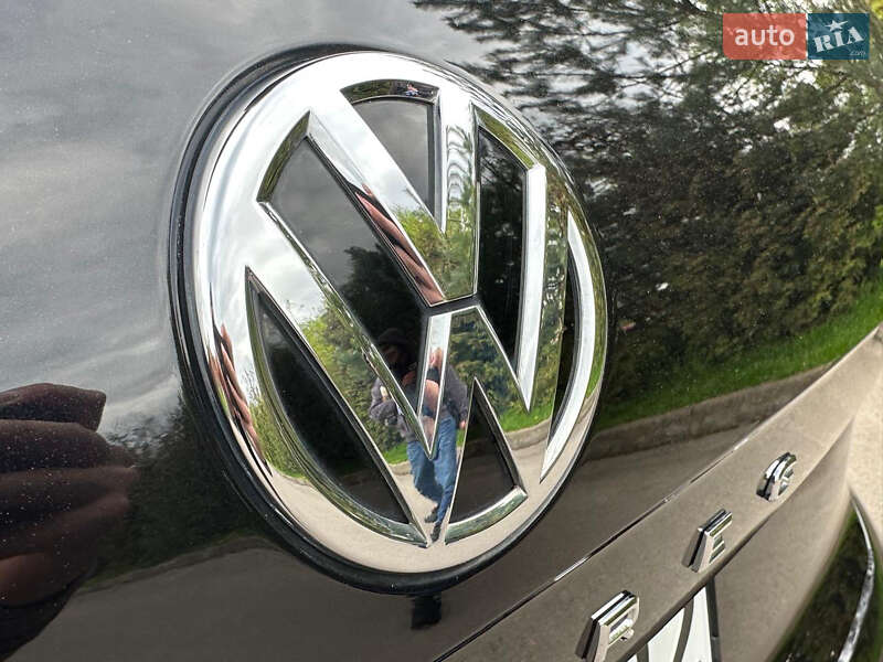Позашляховик / Кросовер Volkswagen Touareg 2018 в Сарнах фото 32 Позашляховик / Кросовер Volkswagen Touareg 2018 в Сарнах
