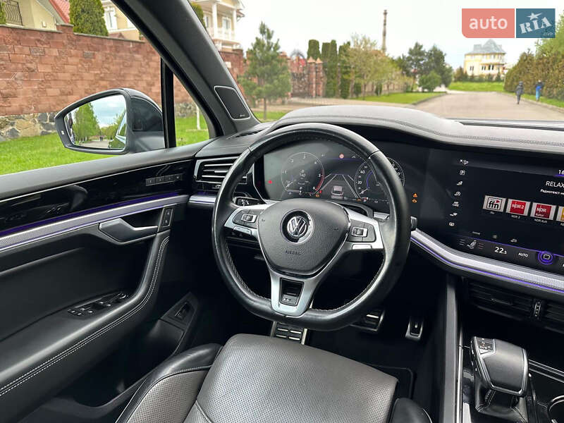 Позашляховик / Кросовер Volkswagen Touareg 2018 в Сарнах фото 67 Позашляховик / Кросовер Volkswagen Touareg 2018 в Сарнах