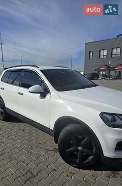 Внедорожник / Кроссовер Volkswagen Touareg 2013 в 