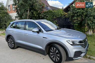 Внедорожник / Кроссовер Volkswagen Touareg 2021 в Киеве
