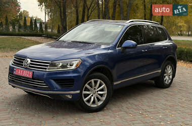 Позашляховик / Кросовер Volkswagen Touareg 2017 в Лубнах