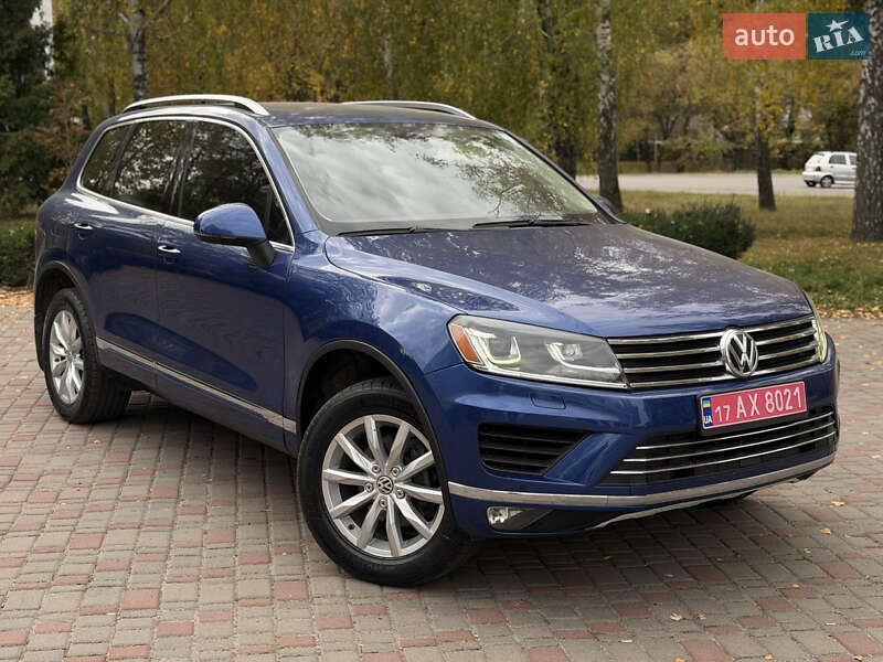 Внедорожник / Кроссовер Volkswagen Touareg 2017 в Лубнах