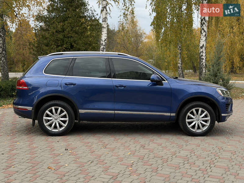 Внедорожник / Кроссовер Volkswagen Touareg 2017 в Лубнах