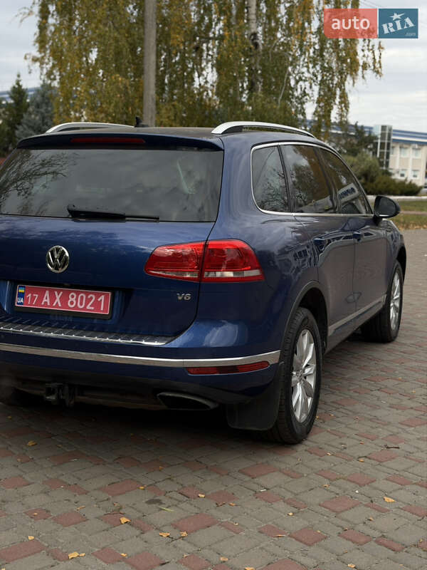 Внедорожник / Кроссовер Volkswagen Touareg 2017 в Лубнах