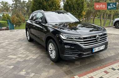 Внедорожник / Кроссовер Volkswagen Touareg 2019 в Киеве