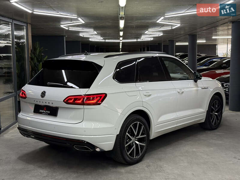 Позашляховик / Кросовер Volkswagen Touareg 2019 в Одесі