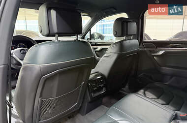 Внедорожник / Кроссовер Volkswagen Touareg 2019 в 
