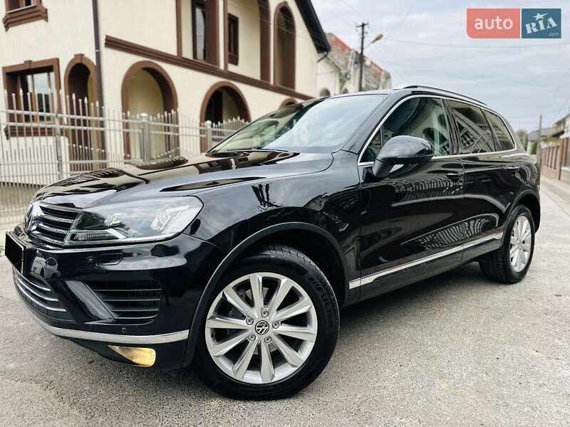 Внедорожник / Кроссовер Volkswagen Touareg 2015 в Грушево