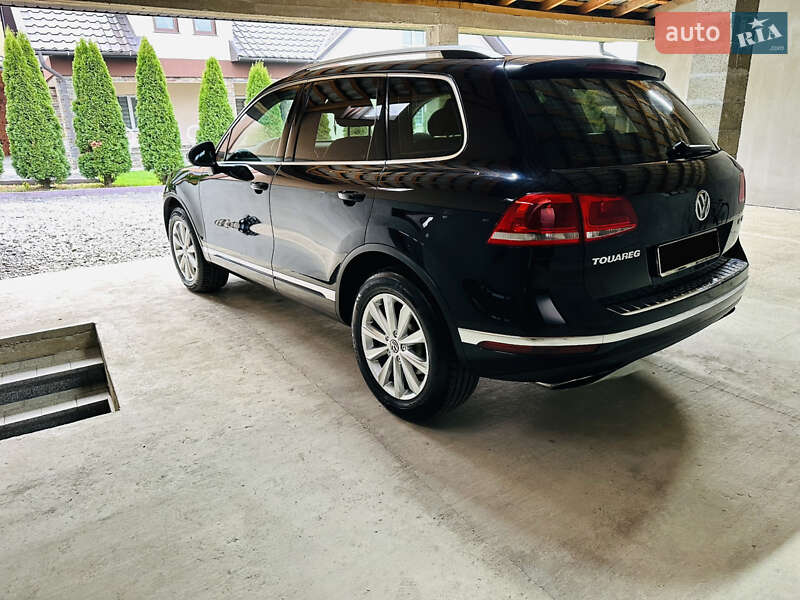 Внедорожник / Кроссовер Volkswagen Touareg 2015 в Грушево
