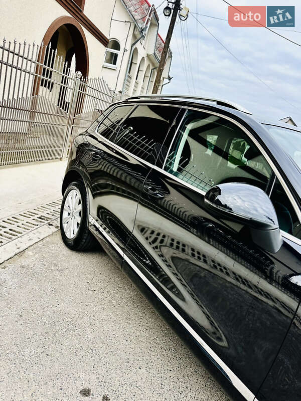 Внедорожник / Кроссовер Volkswagen Touareg 2015 в Грушево