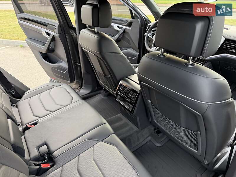 Внедорожник / Кроссовер Volkswagen Touareg 2023 в Киеве