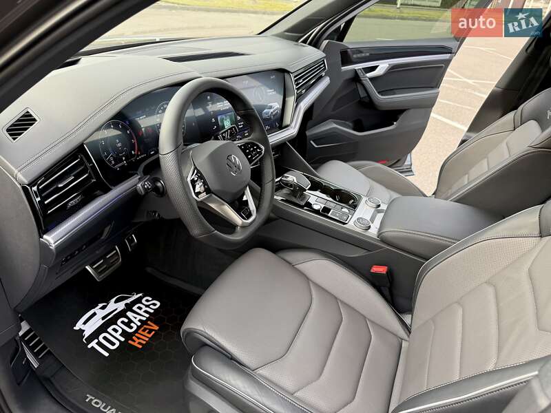 Внедорожник / Кроссовер Volkswagen Touareg 2023 в Киеве