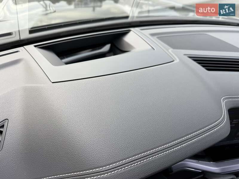 Внедорожник / Кроссовер Volkswagen Touareg 2023 в Киеве