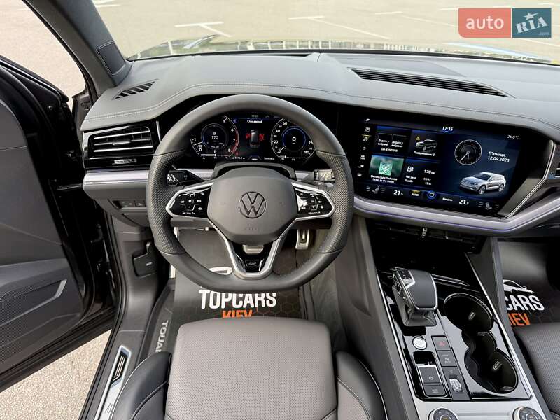 Внедорожник / Кроссовер Volkswagen Touareg 2023 в Киеве