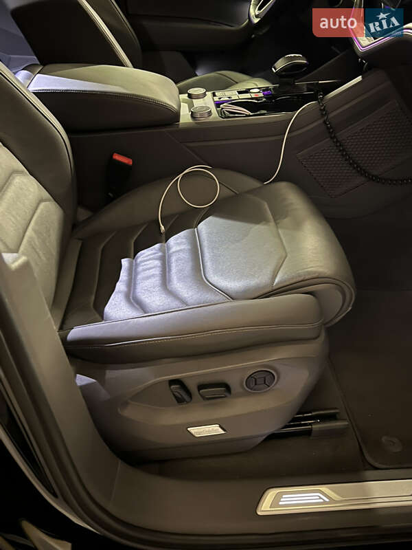 Внедорожник / Кроссовер Volkswagen Touareg 2022 в Киеве фото 15 Внедорожник / Кроссовер Volkswagen Touareg 2022 в Киеве