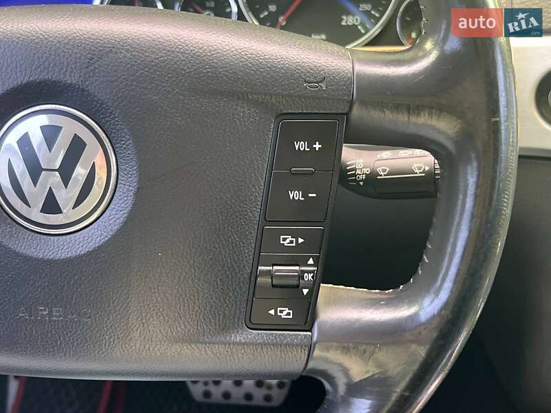 Внедорожник / Кроссовер Volkswagen Touareg 2008 в Киеве