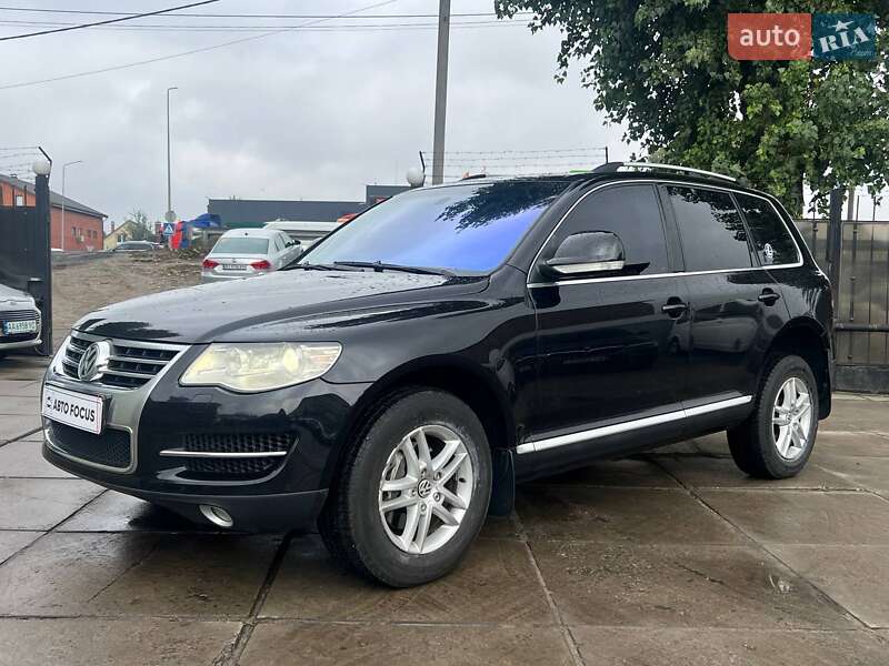 Внедорожник / Кроссовер Volkswagen Touareg 2008 в Киеве